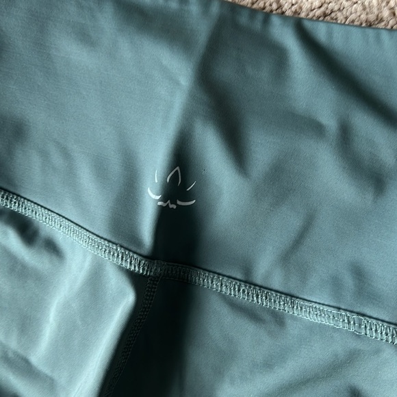 Beyond Yoga Green Silky Material High Waisted Performance Leggings - Picture 5 of 8